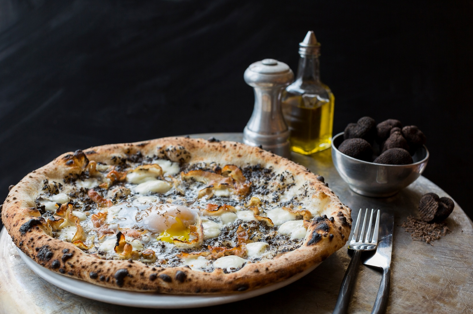 spacca napoli gift card design with pizza