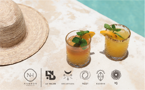 eGift card image of two cocktails by the edge of the pool